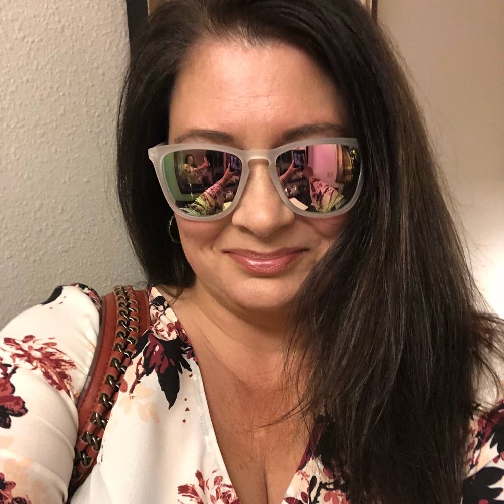 Meet your Posher, Kelly